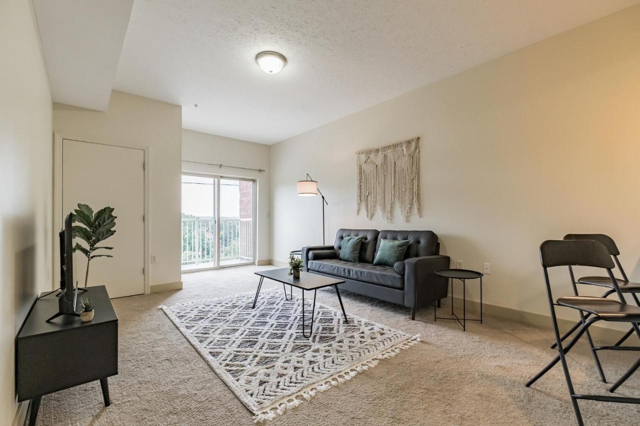 Frontdesk Portal Place Apts Oakland Pittsburgh Oda fotoğraf